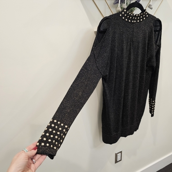 Wallis Black Gold Studded Cold Shoulder Mock Neck Tunic Sweater Top Size Medium - Picture 3 of 12